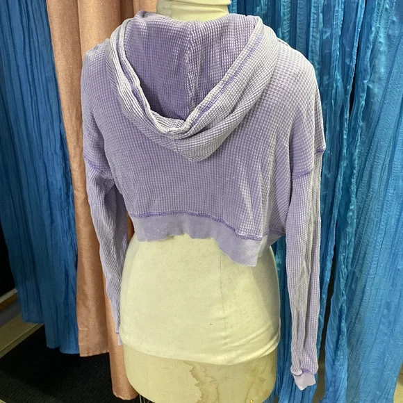 Cropped lilac T shirt waffle with hood - Picture 3 of 6